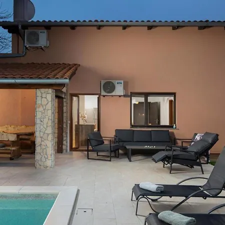 Villa Franika
